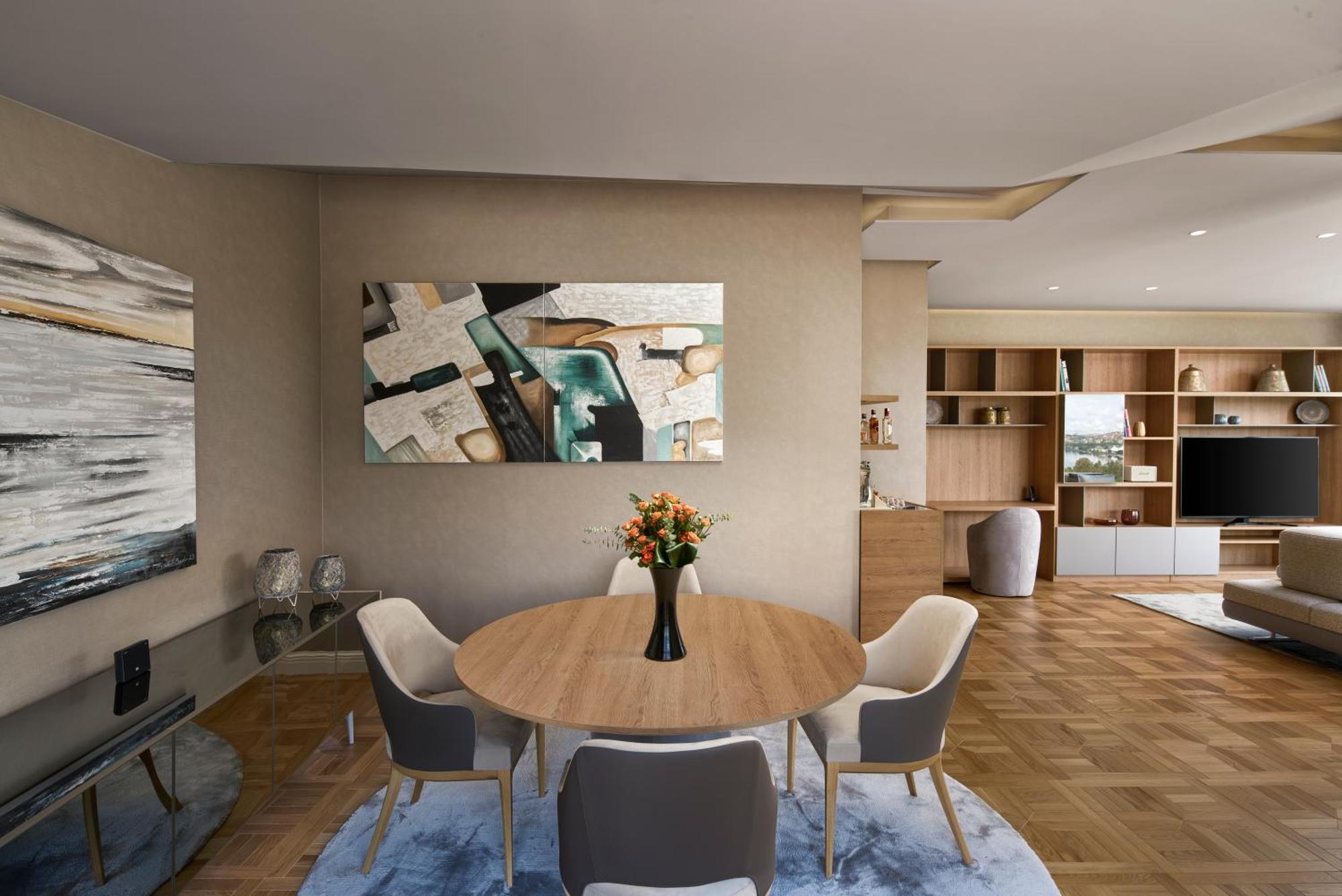 Lazzoni Otel